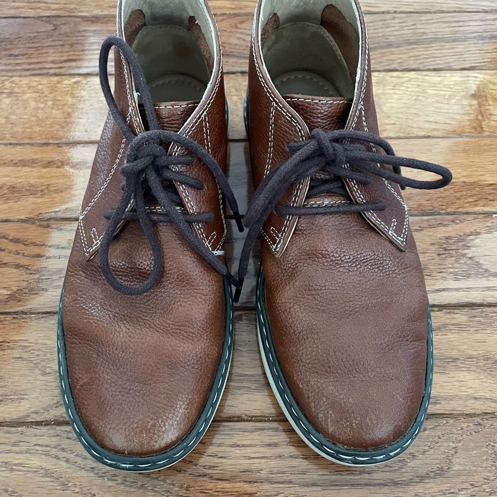 [SOLD] Johnston & Murphy Youth 2M Chukka Boots Dress Shoes 100% Real Leather